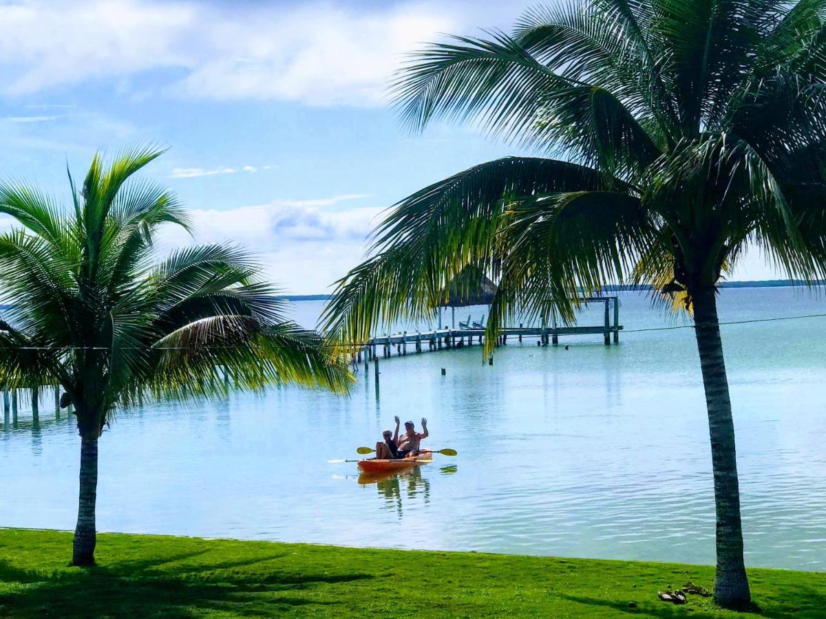 Tilt-Ta-Dock Resort Belize Corozal Exteriör bild